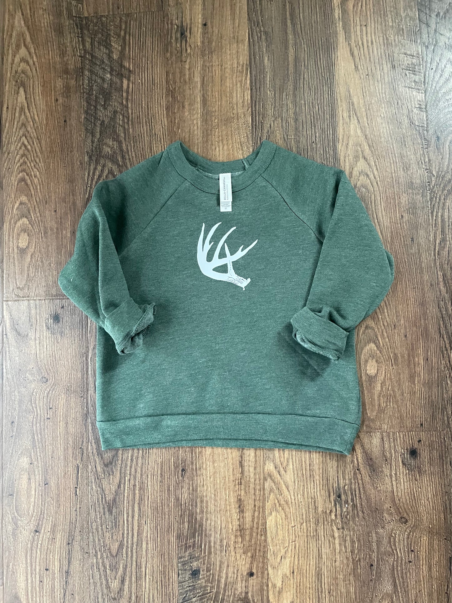 Toddler’s shed crewneck